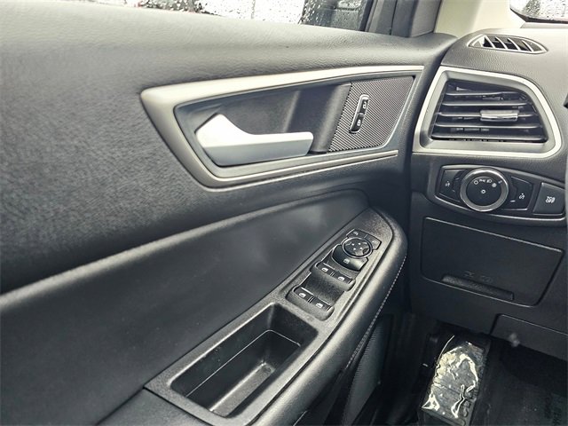 Used 2024 Ford Edge SEL image 29