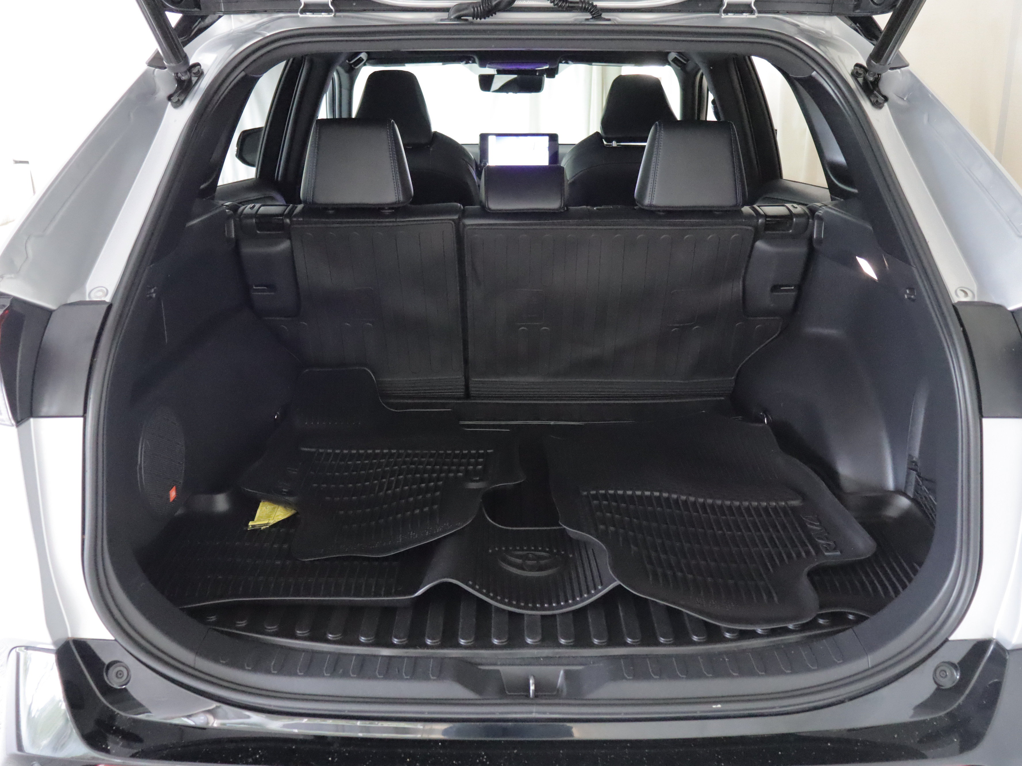 Used 2023 Toyota RAV4 XSE AWD/4WD image 21