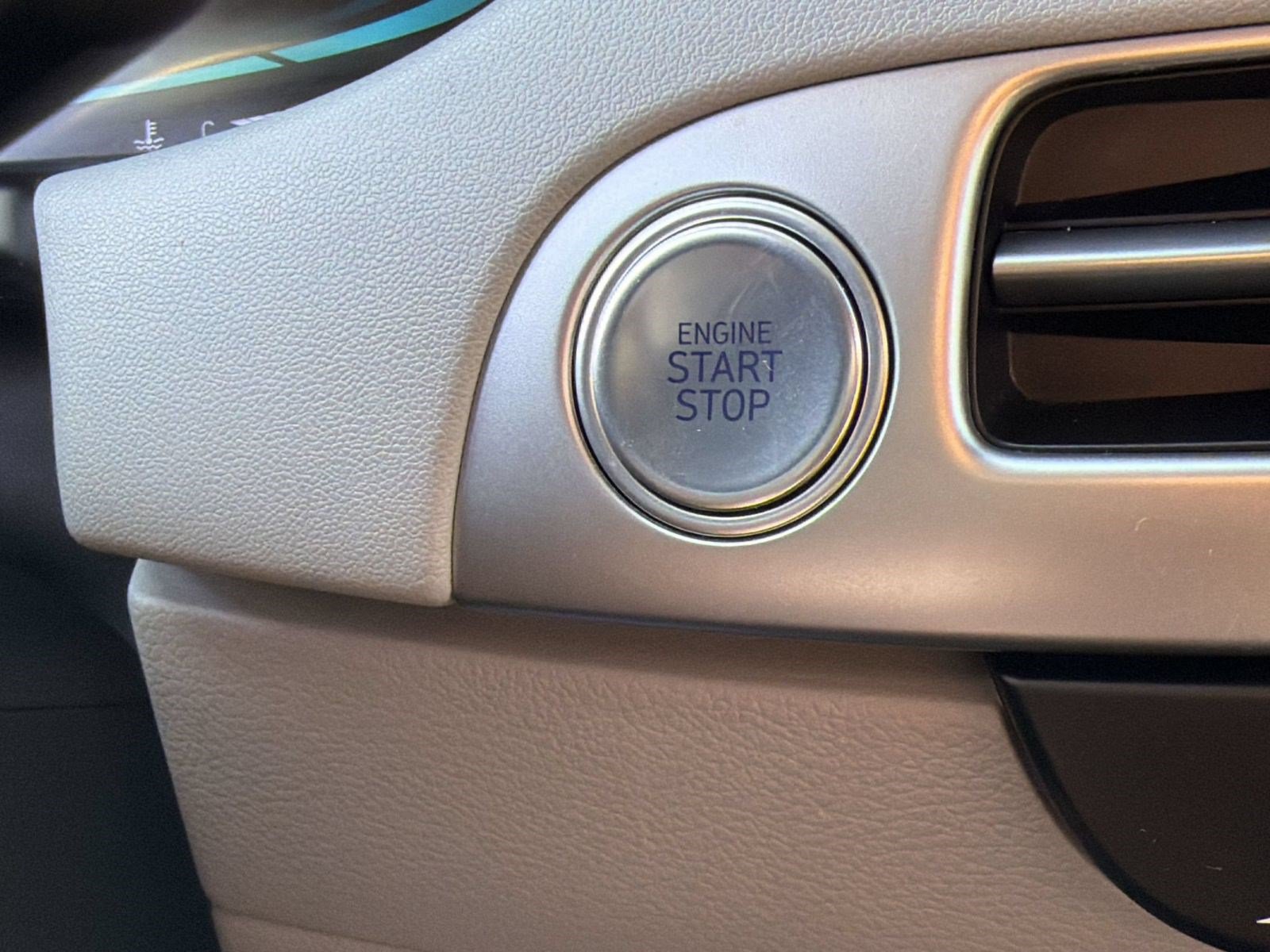 Used 2025 Hyundai Palisade SEL AWD/4WD image 16