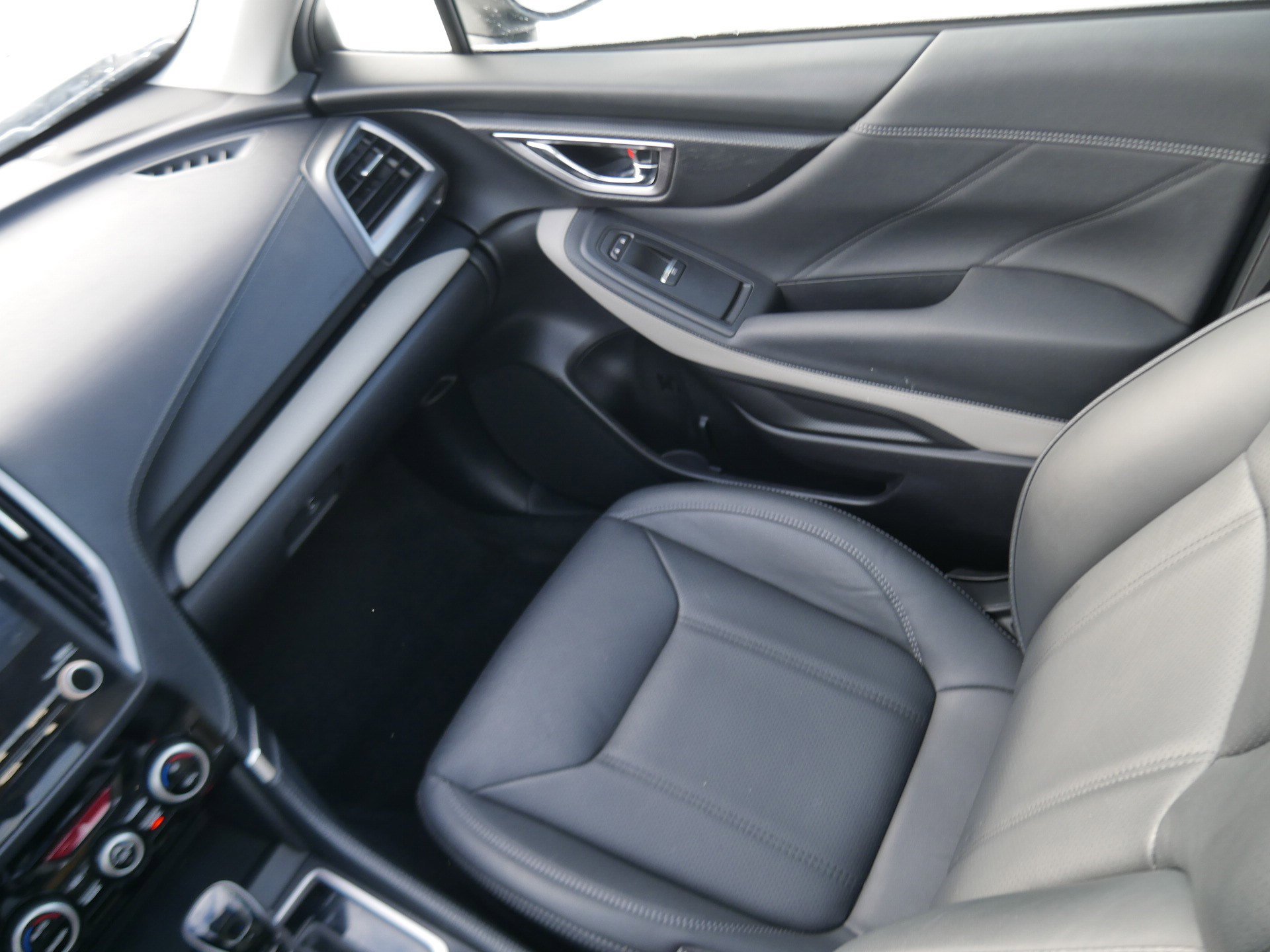 Used 2024 Subaru Forester Limited image 11