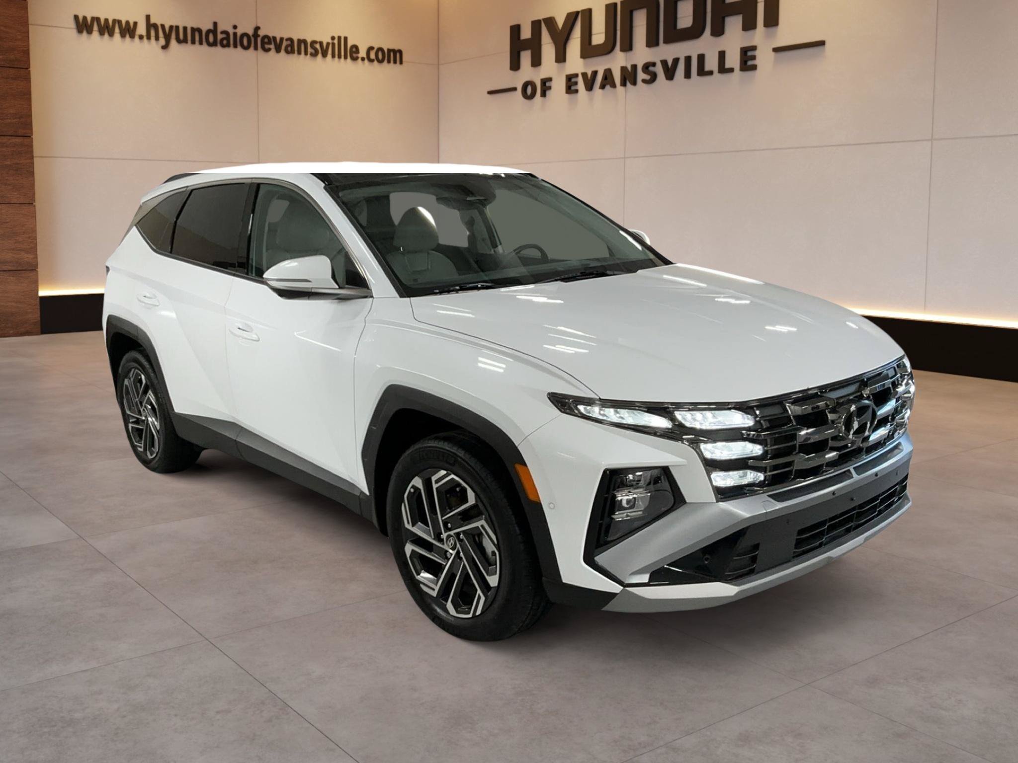 Certified 2025 Hyundai Tucson Limited AWD/4WD image 3