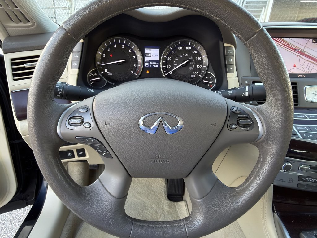 Used 2019 INFINITI Q70 Luxe AWD/4WD image 12