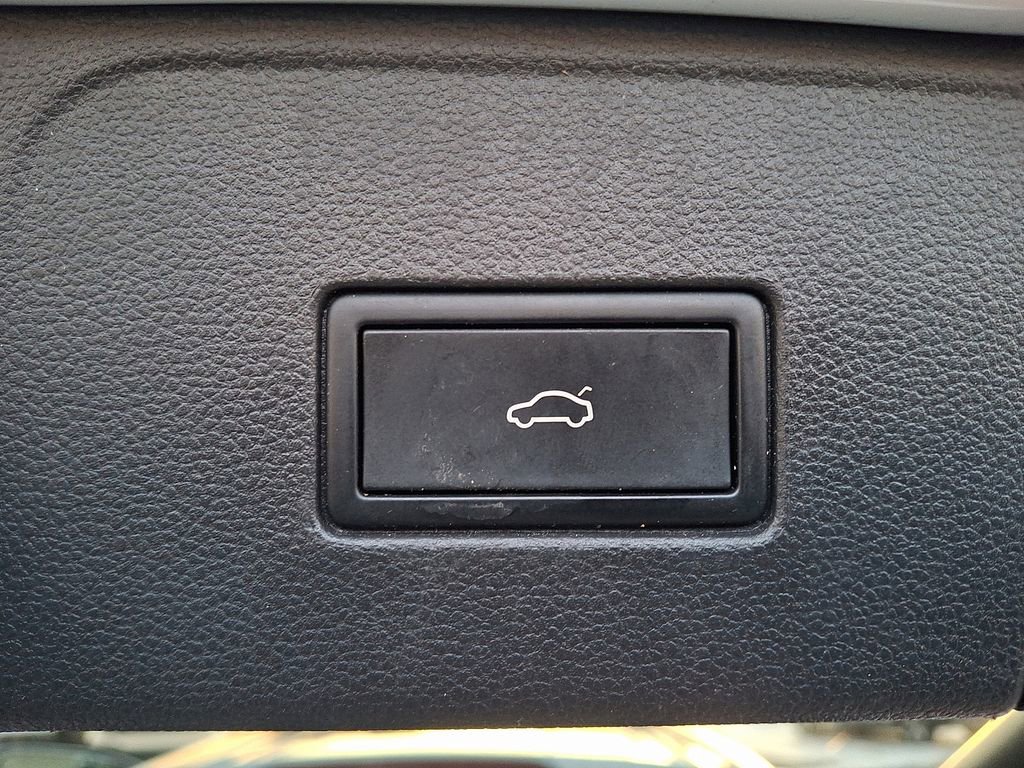 Used 2021 Volkswagen Atlas SE w/ Panoramic Sunroof Package image 31