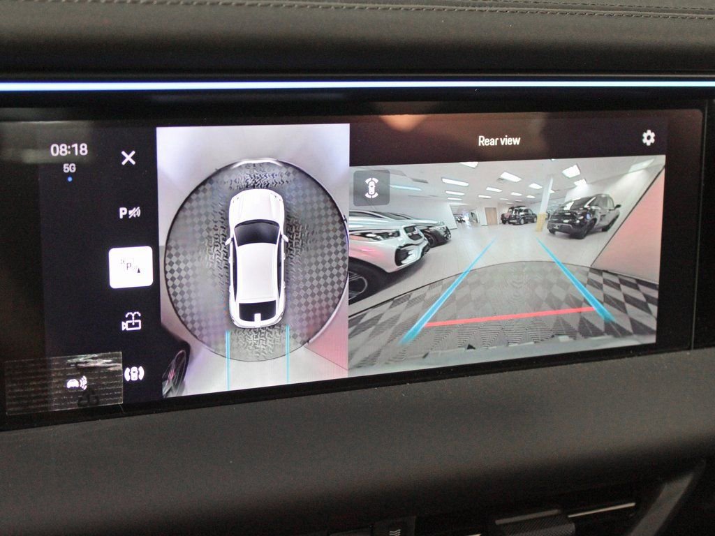 Certified 2025 Porsche Macan Turbo Electric AWD/4WD image 30