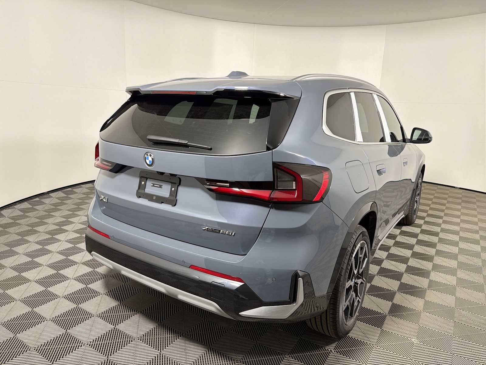 New 2026 BMW X1 xDrive28i w/ Convenience Package AWD/4WD image 9