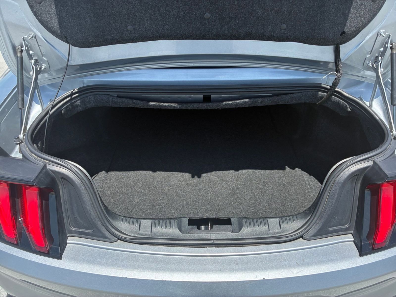 Used 2023 Ford Mustang Premium image 30