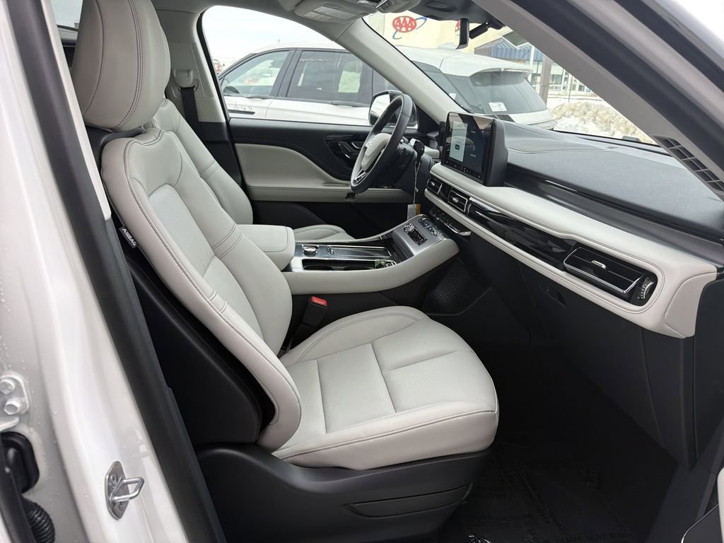 New 2026 Lincoln Aviator Premiere w/ Jet Appearance Package image 7