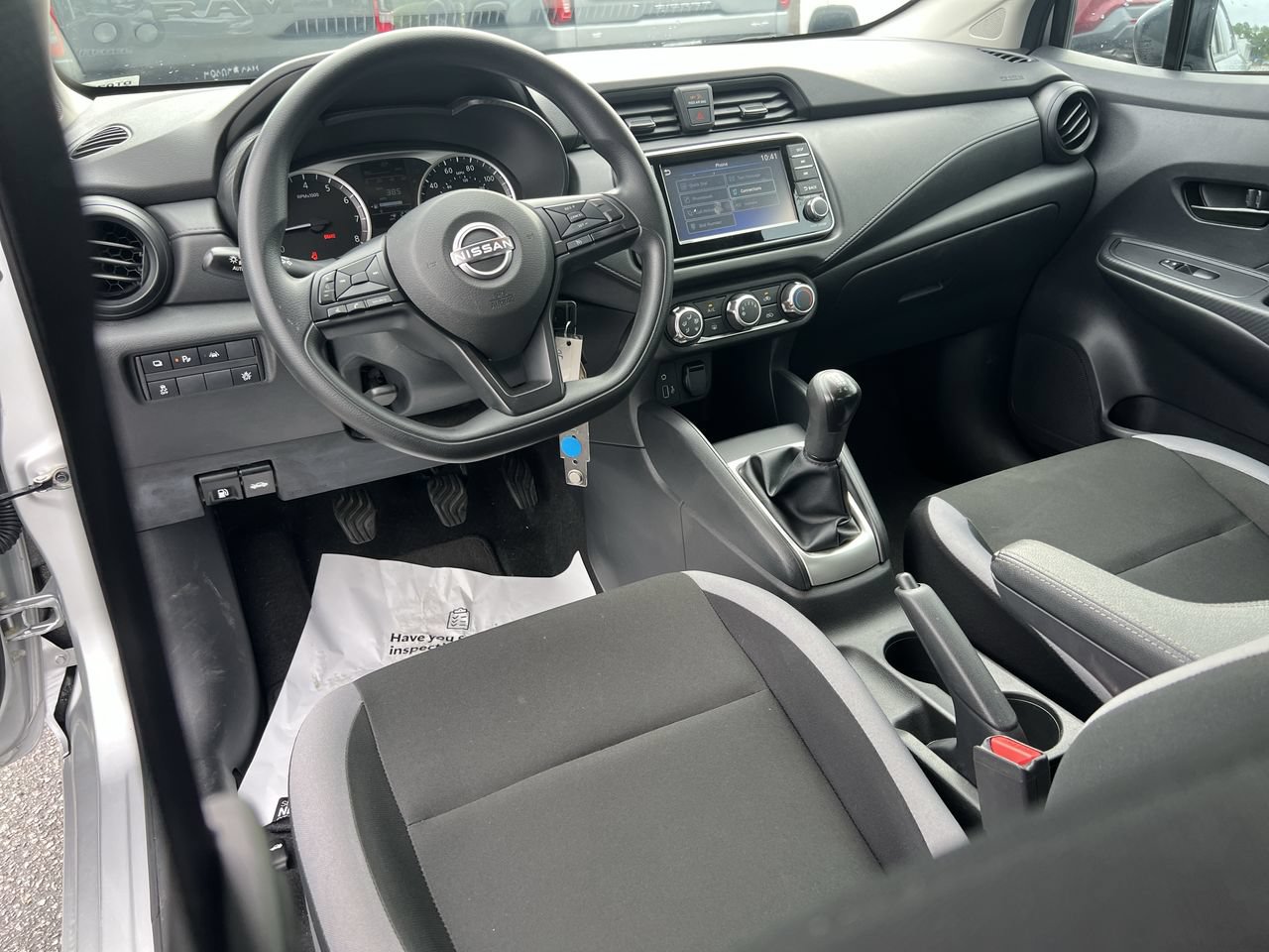 Used 2025 Nissan Versa S FWD image 30