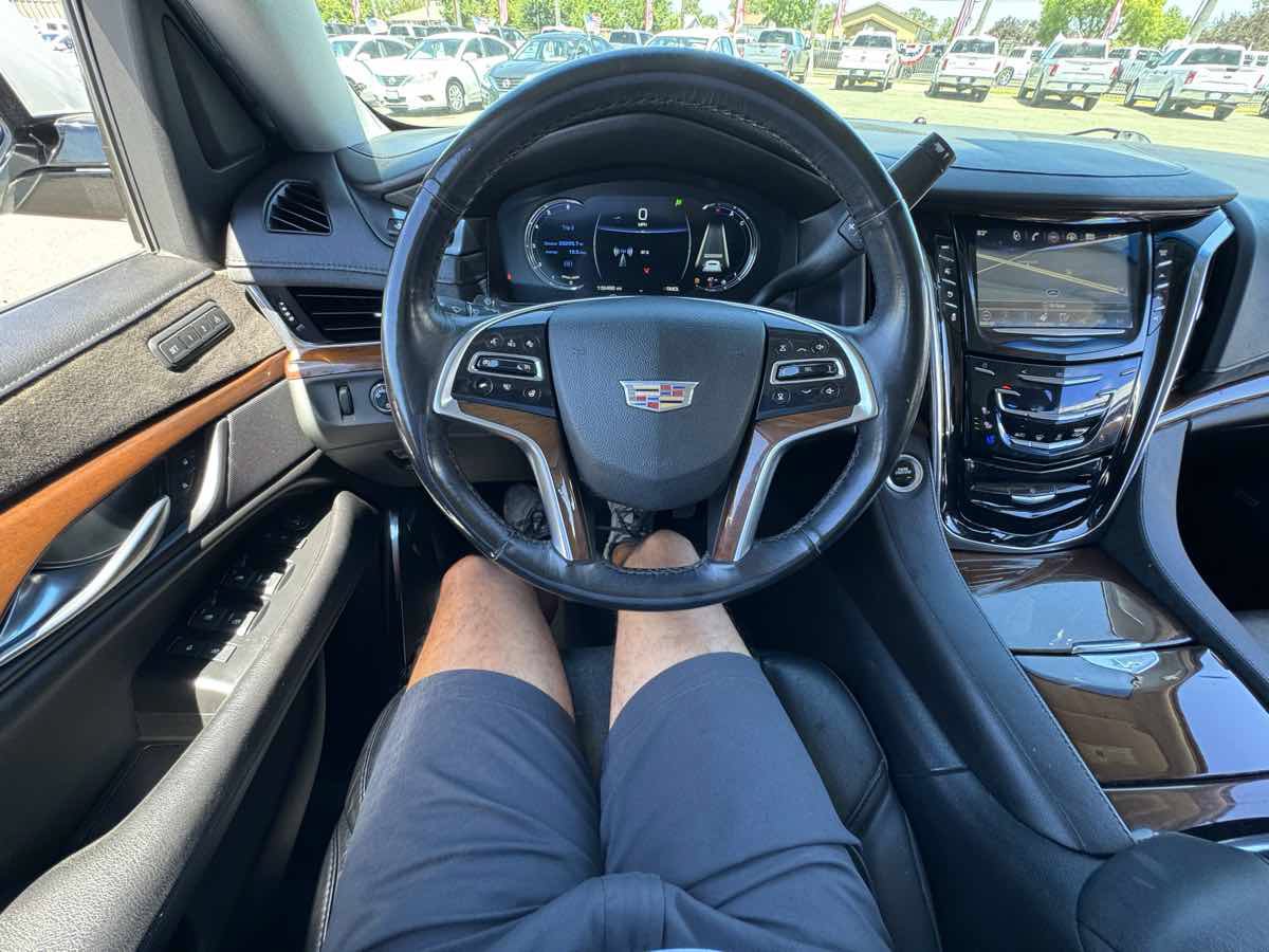 Used 2018 Cadillac Escalade ESV Premium Luxury AWD/4WD image 41