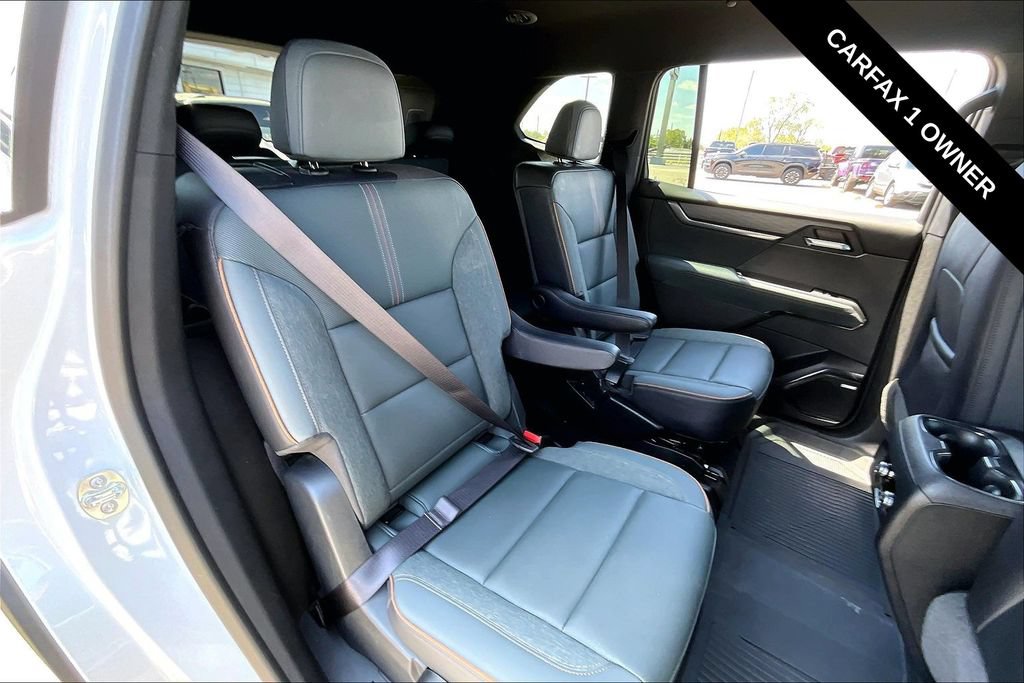 Used 2025 GMC Acadia AT4 AWD/4WD image 24