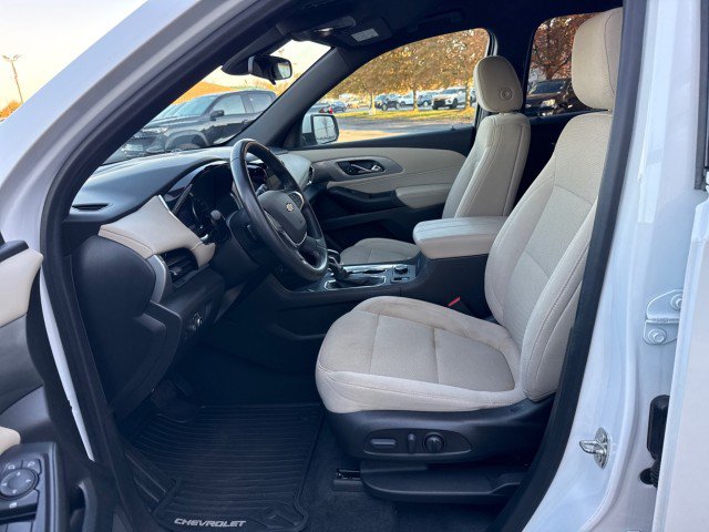 Used 2022 Chevrolet Traverse LT FWD image 15