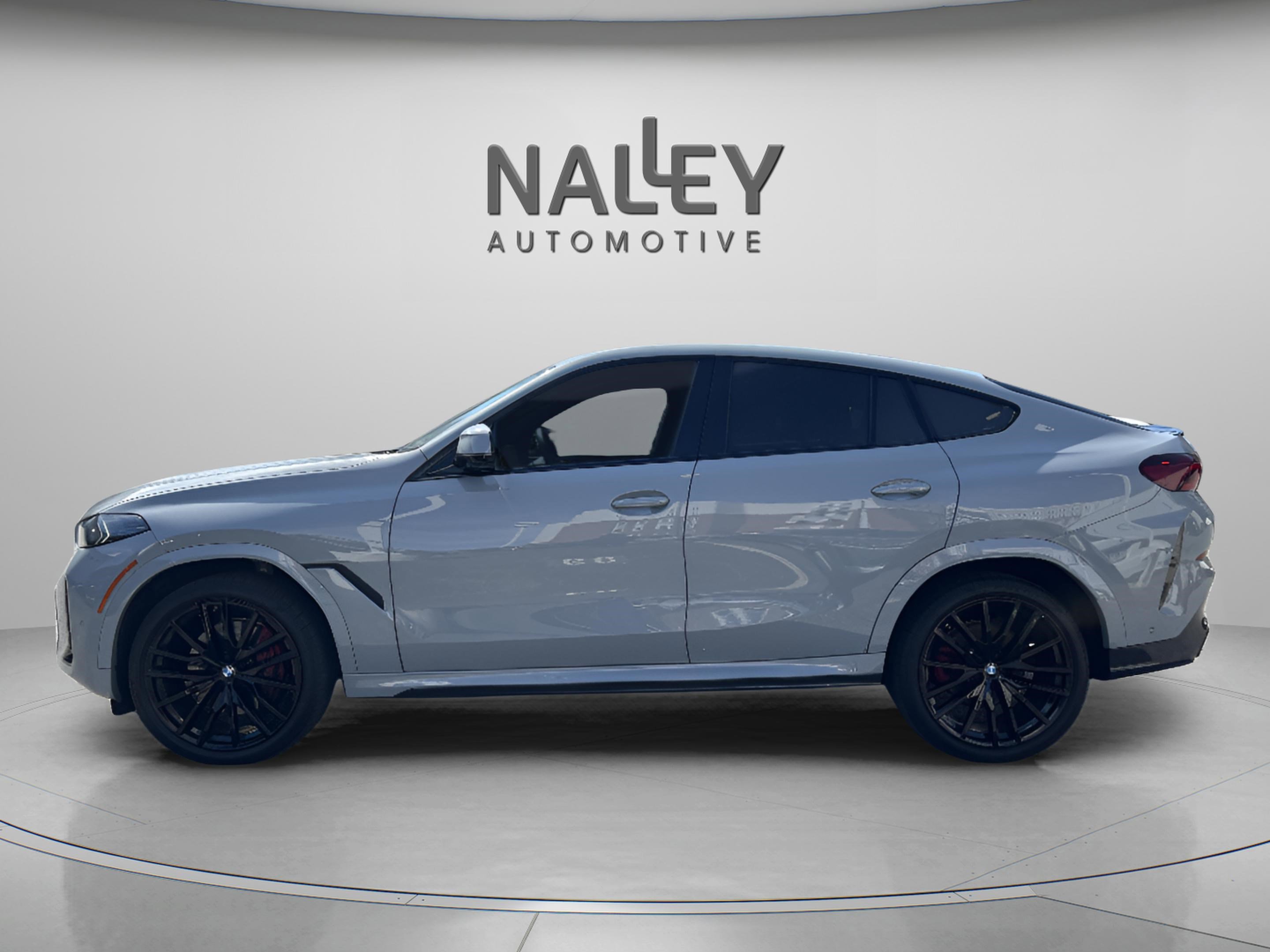 Used 2026 BMW X6 xDrive40i image 2