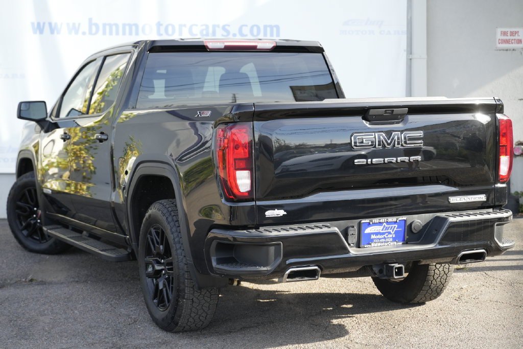 Used 2021 GMC Sierra 1500 Elevation w/ LPO, Elevation Black Package AWD/4WD image 4