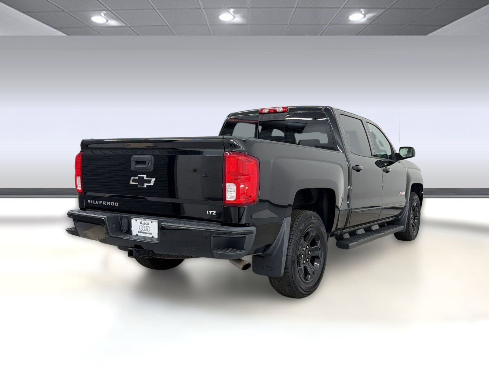 Used 2017 Chevrolet Silverado 1500 LTZ Z71 w/ LTZ Plus Package image 9