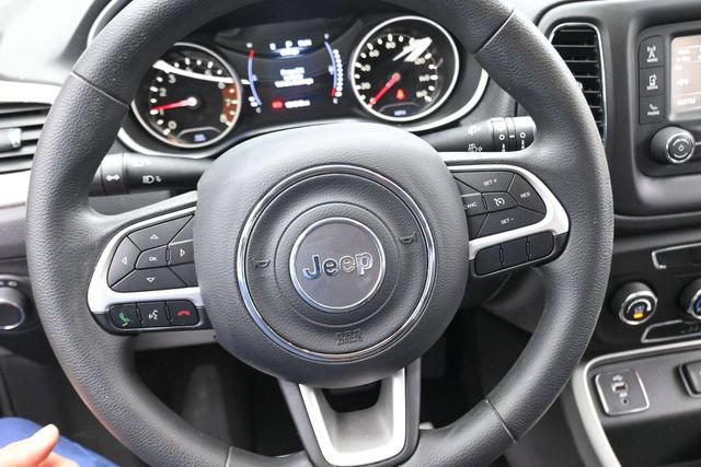 Used 2018 Jeep Compass Sport FWD image 14