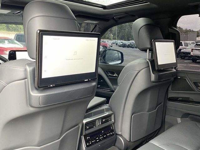 Used 2025 Lexus LX 700h Luxury image 17
