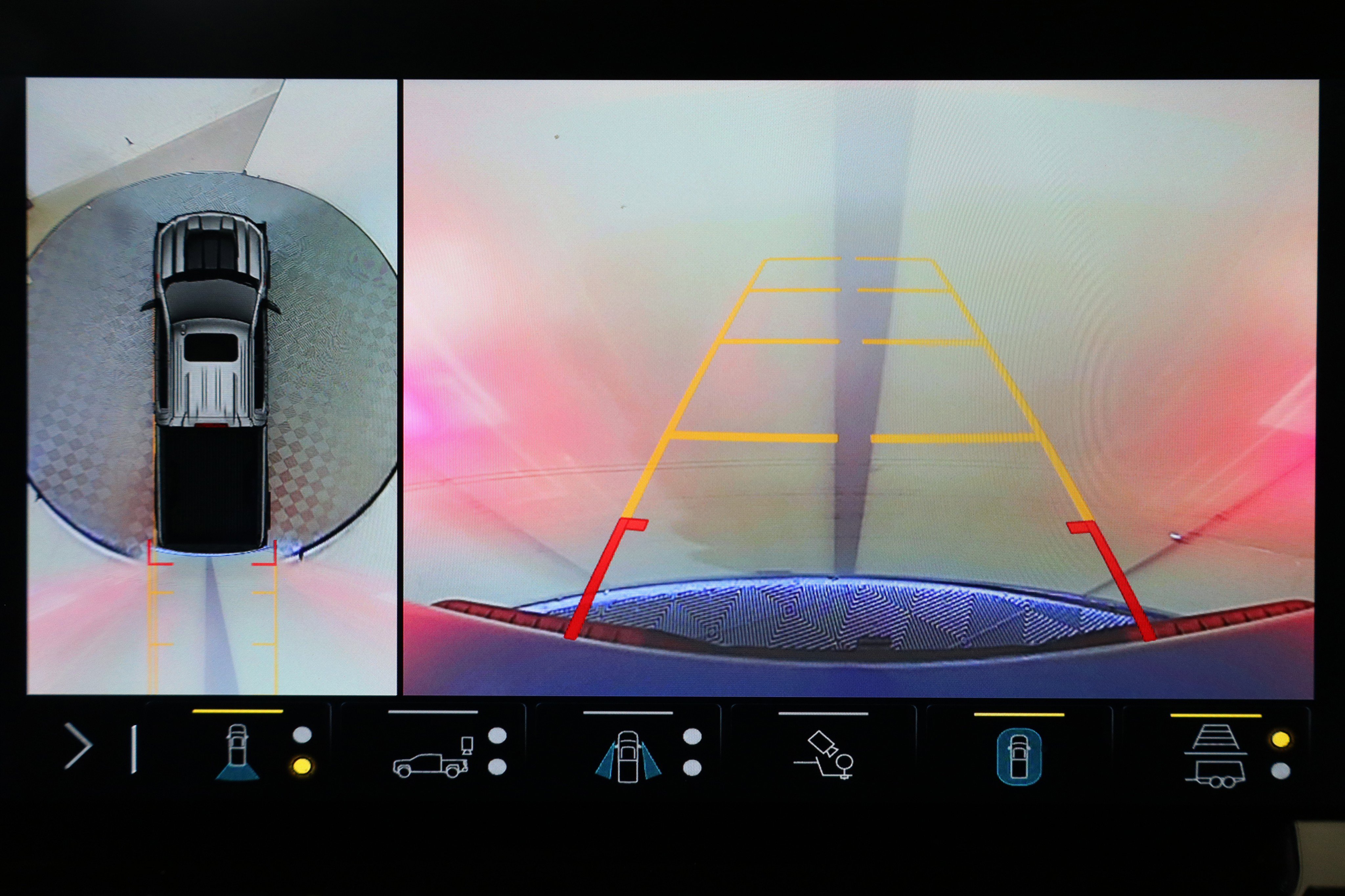 Used 2022 Chevrolet Silverado 1500 ZR2 w/ Technology Package image 25