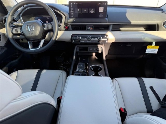 New 2026 Honda Pilot Touring image 7