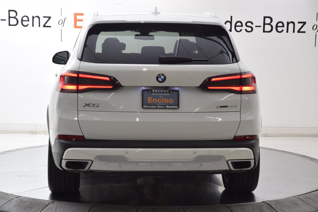 Used 2022 BMW X5 xDrive40i w/ Parking Assistance Package AWD/4WD image 5