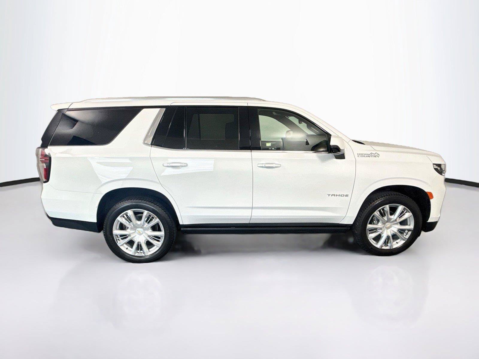 Used 2021 Chevrolet Tahoe High Country w/ Premium Package AWD/4WD image 6