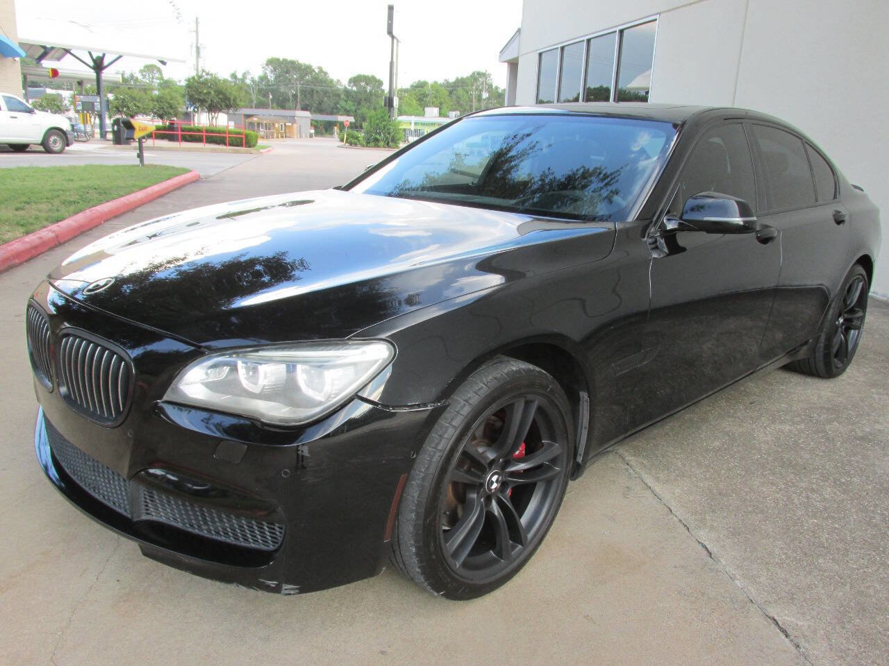 Used 2015 BMW 740i 740i 4dr Sedan image 4