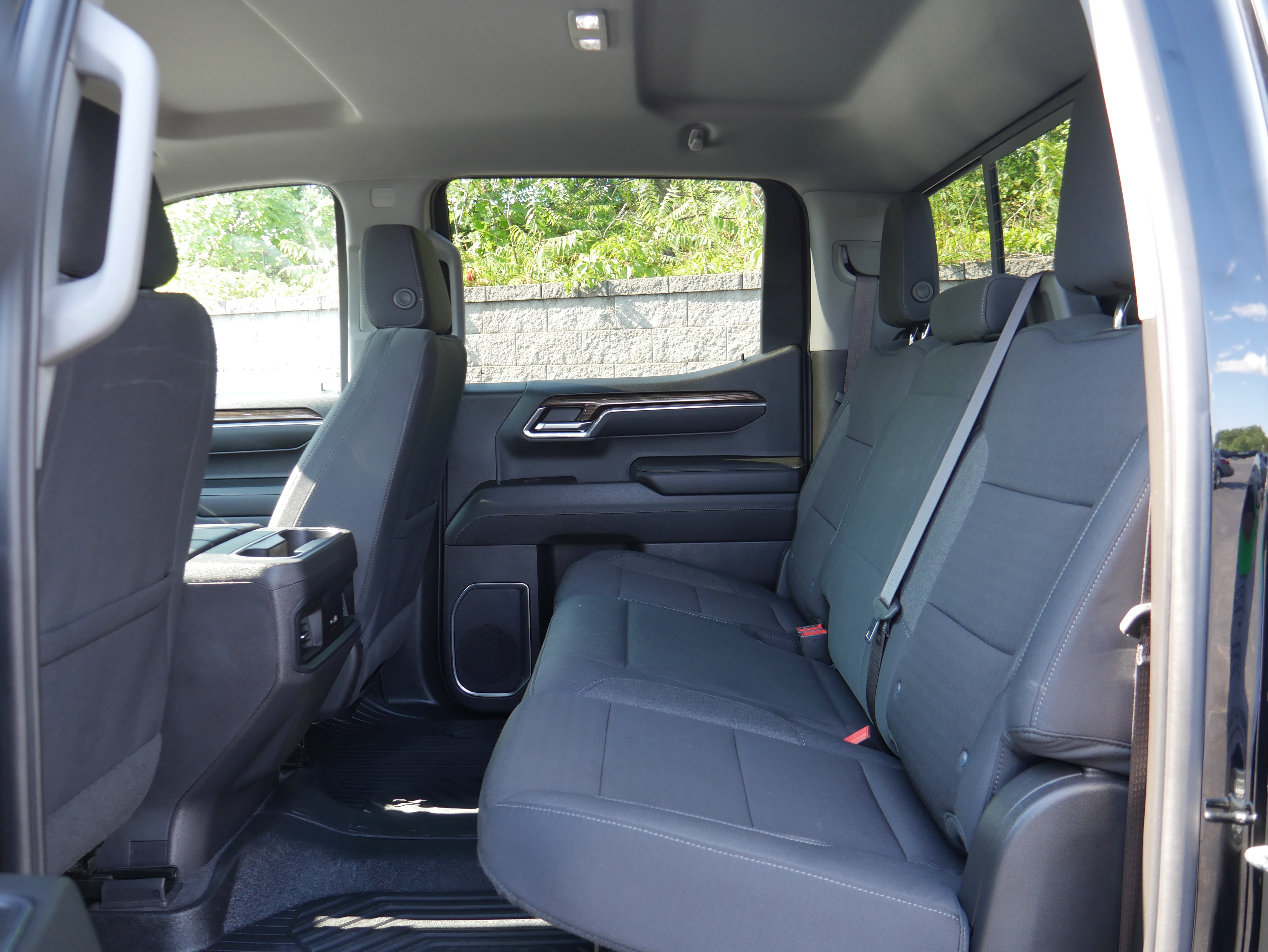 Certified 2024 Chevrolet Silverado 1500 LT Trail Boss w/ Convenience Package II AWD/4WD image 16