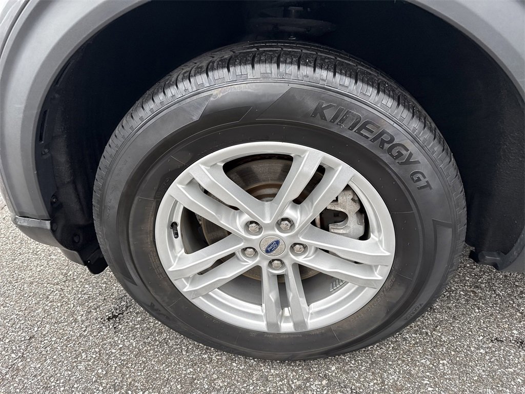 Used 2022 Ford Explorer XLT w/ Equipment Group 202A image 11