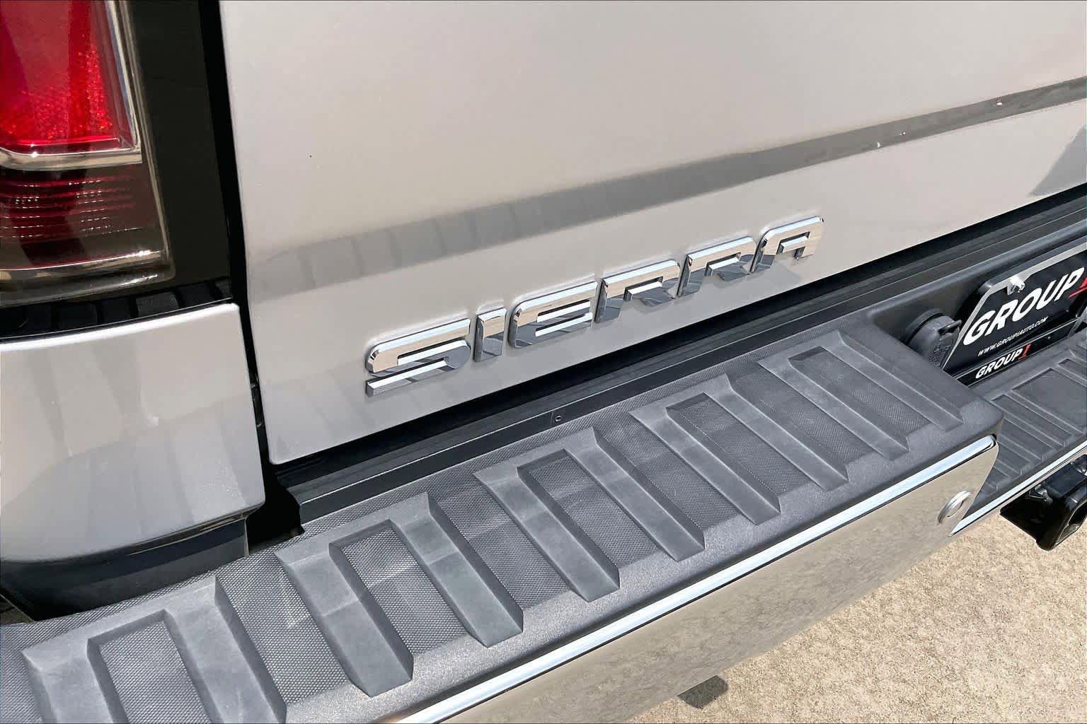 Used 2018 GMC Sierra 1500 SLT w/ Texas SLT Premium Package AWD/4WD image 10