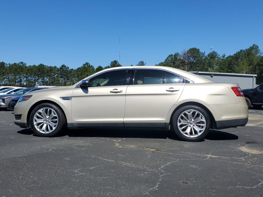 Used 2018 Ford Taurus Limited FWD image 8