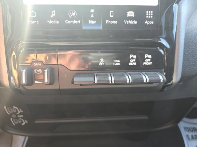 Certified 2026 RAM 2500 Big Horn AWD/4WD image 25