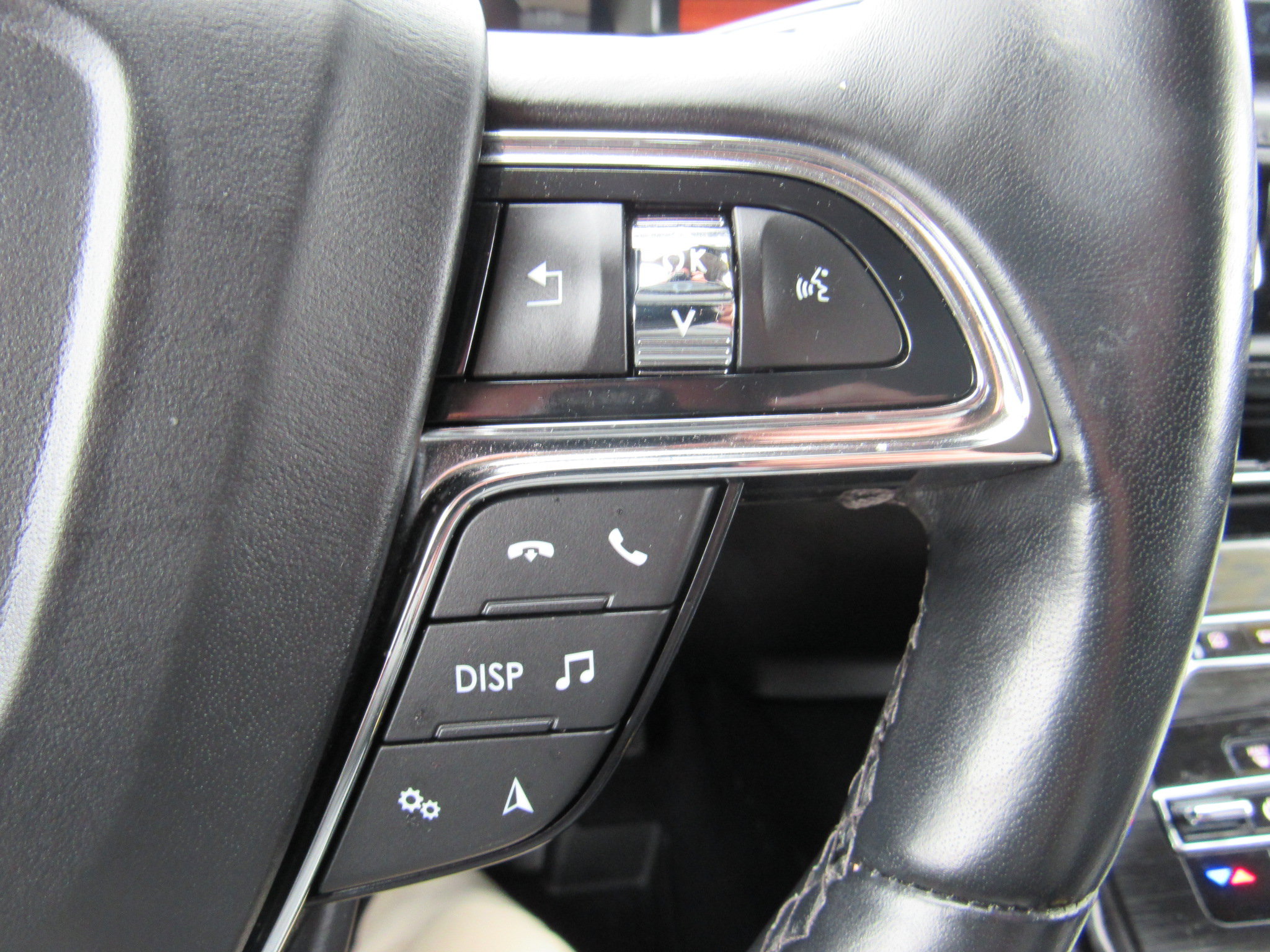 Used 2023 Lincoln Nautilus Reserve w/ Equipment Group 201A AWD/4WD image 17