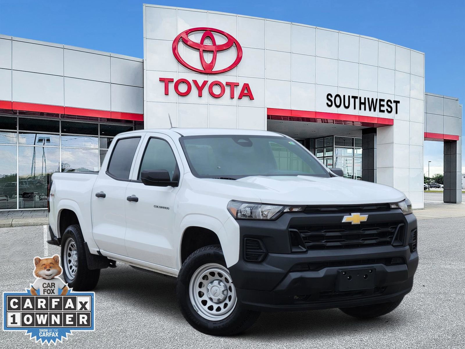 Used 2024 Chevrolet Colorado W/T w/ WT Convenience Package II AWD/4WD image 1