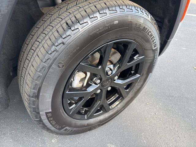 Used 2024 Jeep Grand Cherokee Altitude image 29