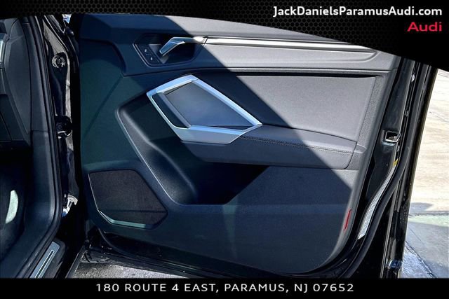 Used 2025 Audi Q3 2.0T Premium w/ Convenience Package image 16