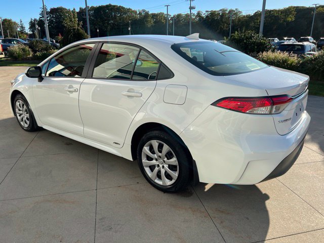 Used 2025 Toyota Corolla LE AWD/4WD image 5