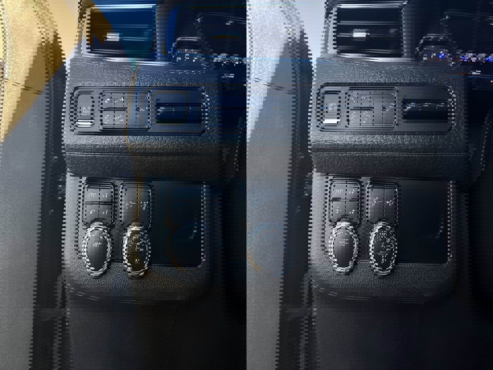 Used 2021 GMC Yukon Denali image 18