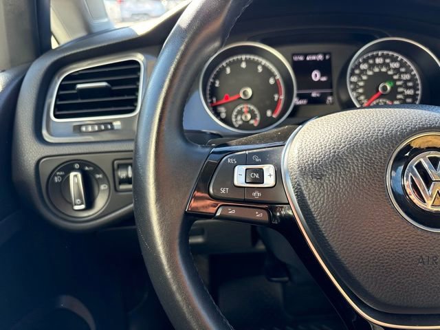 Used 2019 Volkswagen Golf SE image 34