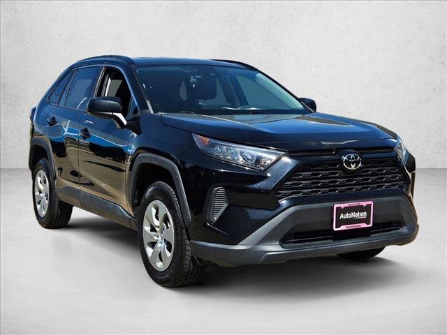 Used 2021 Toyota RAV4 LE image 4