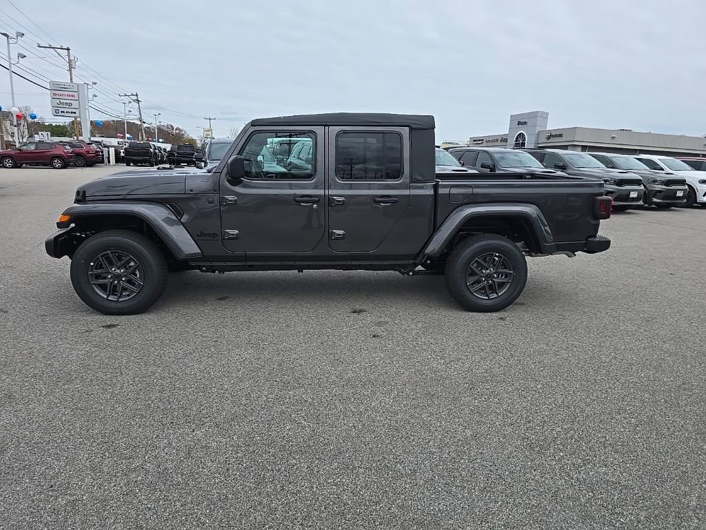 New 2026 Jeep Gladiator Sport image 4