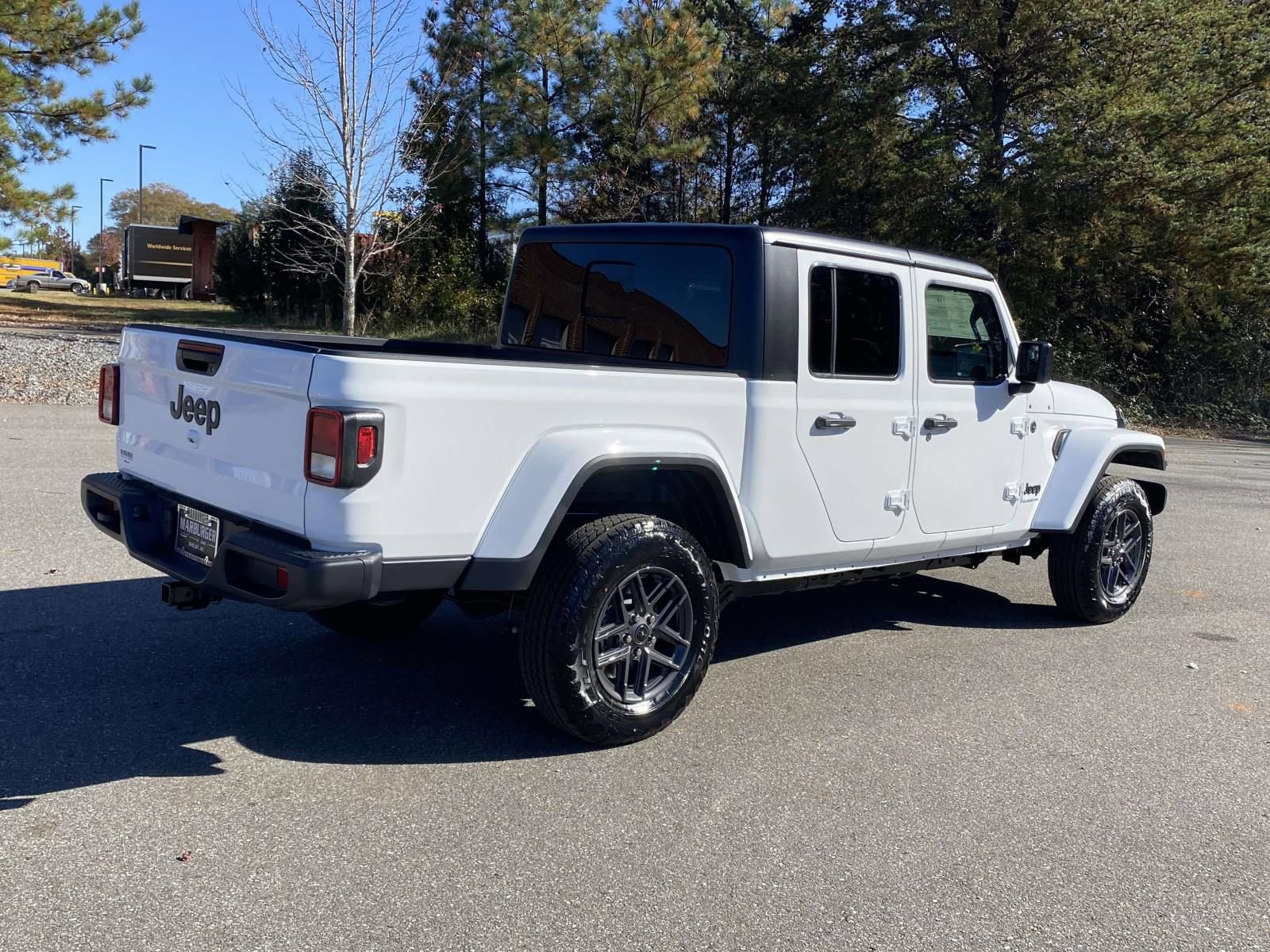 New 2026 Jeep Gladiator Sport image 7