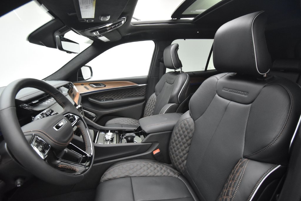 New 2027 Jeep Grand Cherokee Summit AWD/4WD image 38