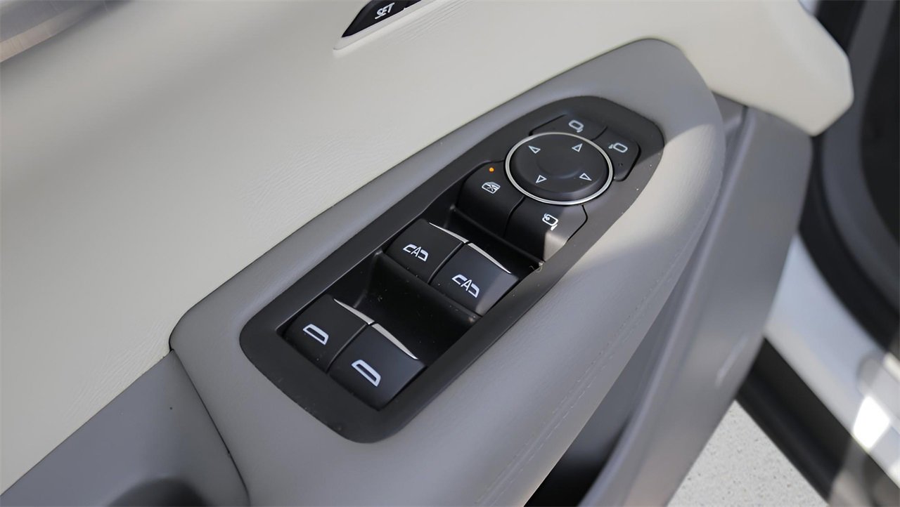 Certified 2021 Cadillac XT6 Premium Luxury image 11