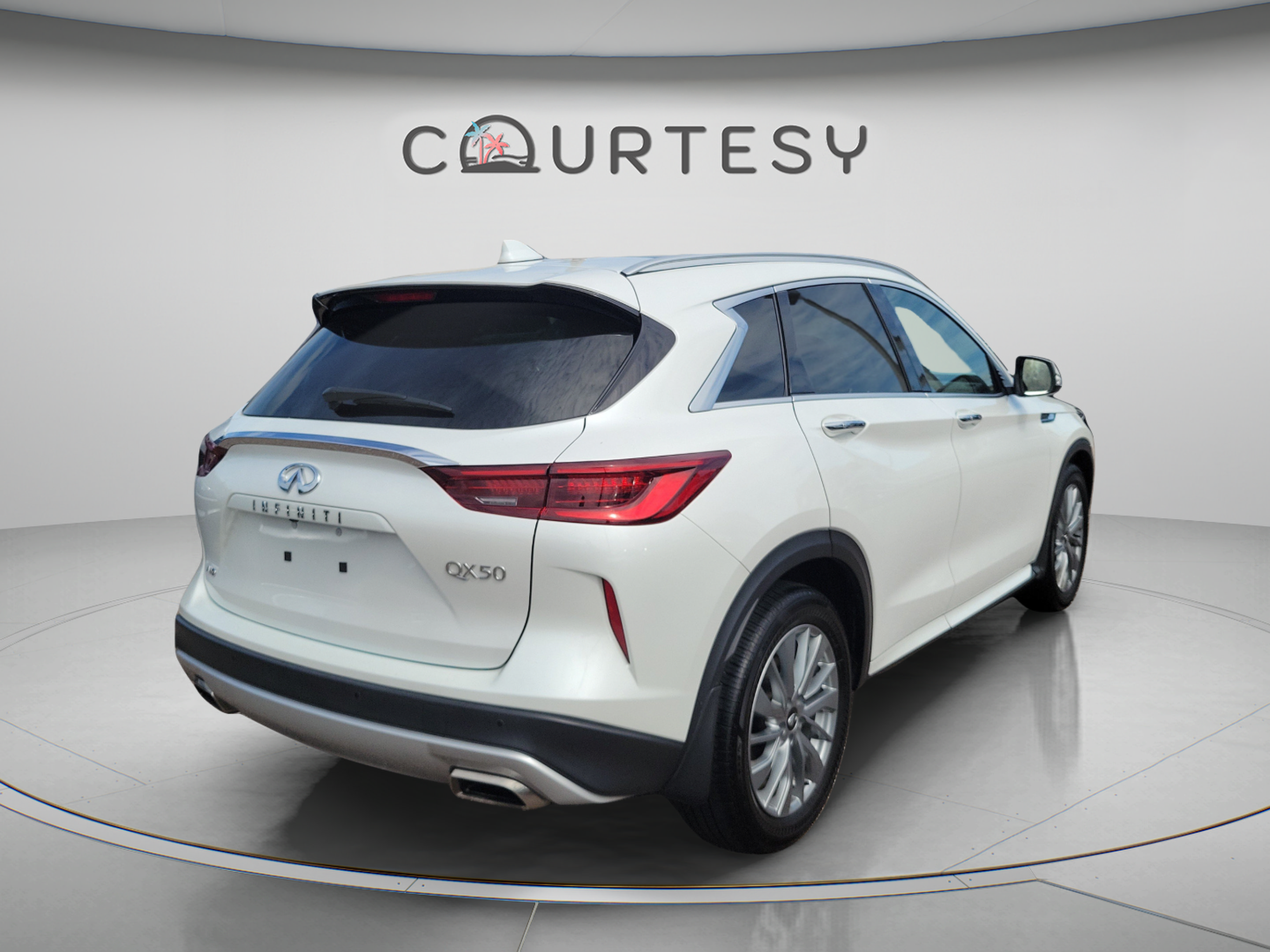 Certified 2025 INFINITI QX50 Luxe AWD/4WD image 5