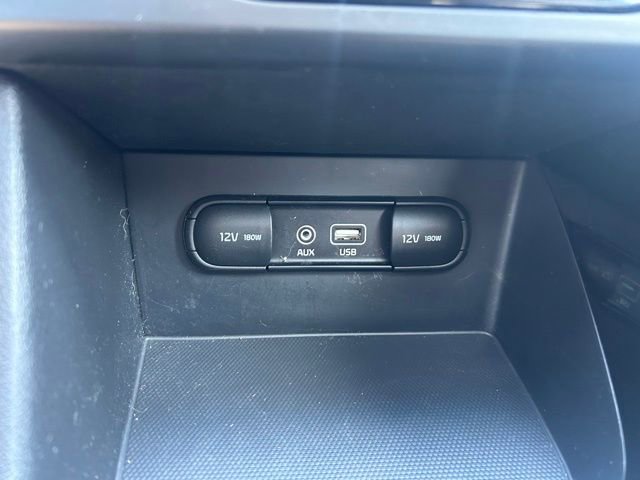 Used 2017 Kia Niro Touring FWD image 25