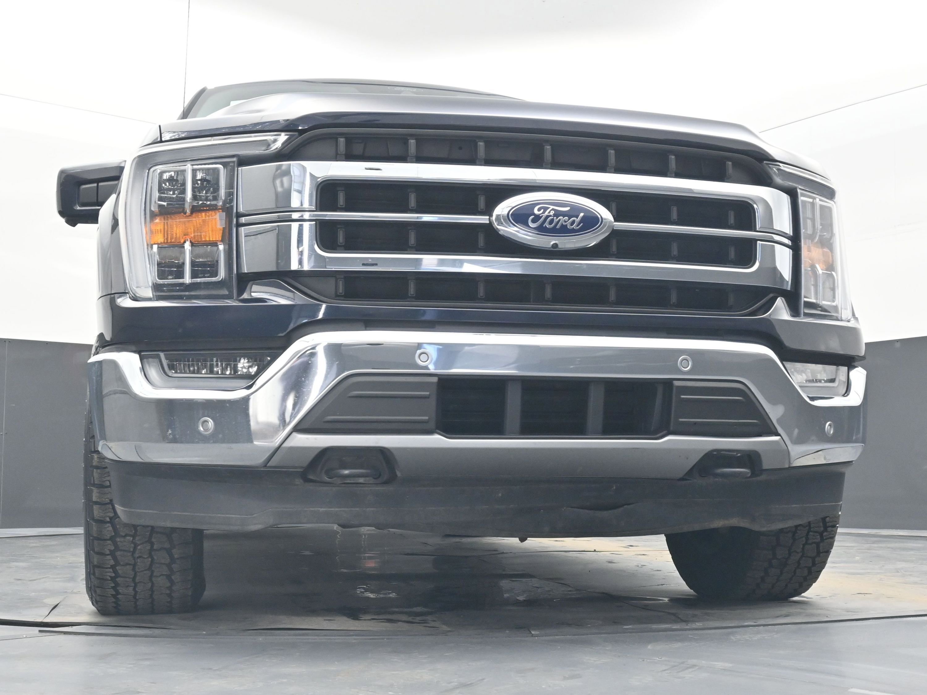 Used 2021 Ford F150 Lariat w/ Tow Technology Package image 26