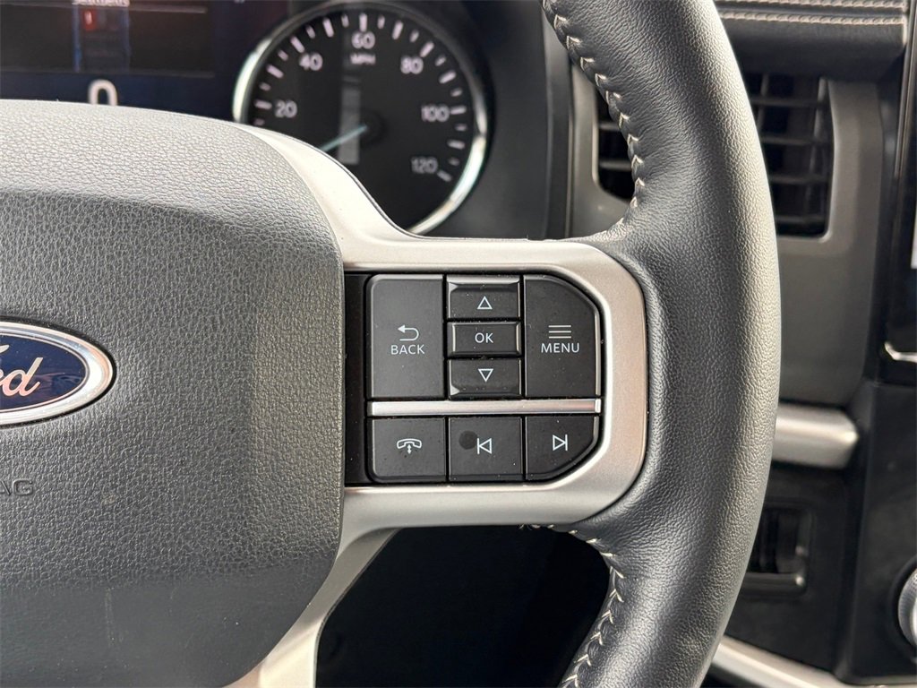 Used 2023 Ford Expedition XLT image 13