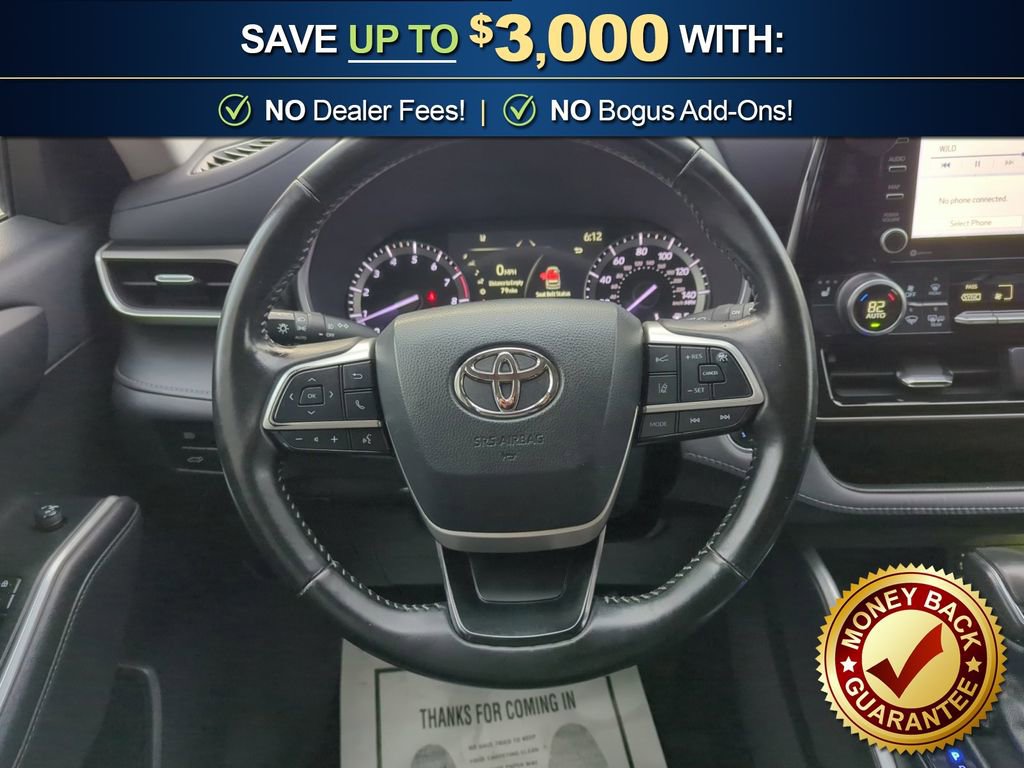 Used 2022 Toyota Highlander XLE image 18