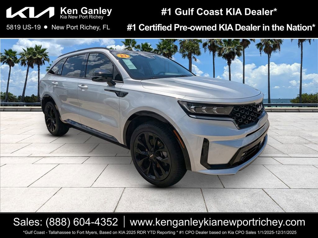 Certified 2022 Kia Sorento SX FWD image 1