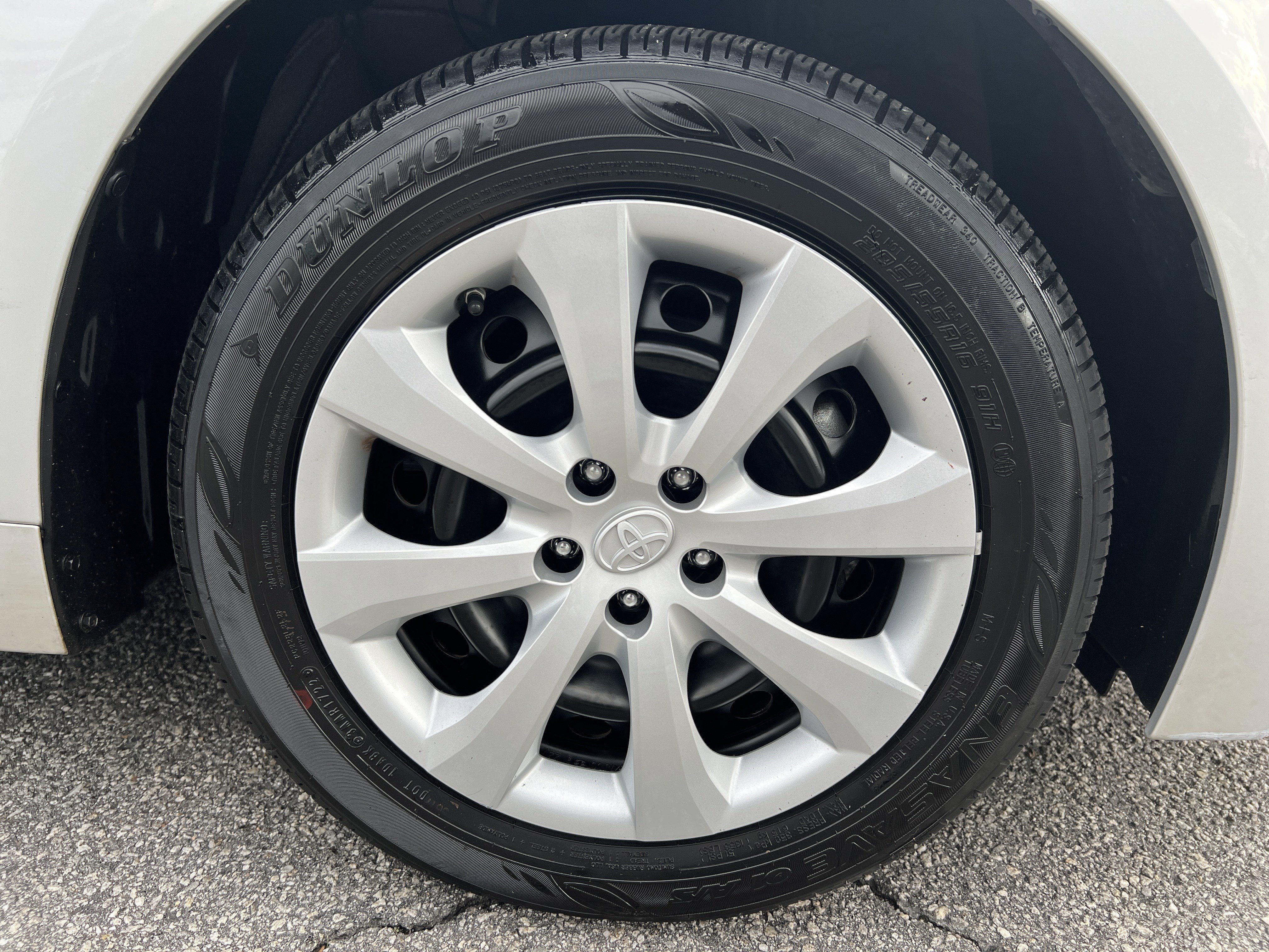 Certified 2022 Toyota Corolla LE image 23