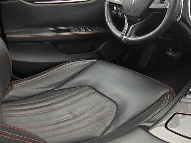 Used 2018 Maserati Ghibli S GranLusso AWD/4WD image 25
